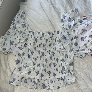 Puff sleeve smocked preppy flower top